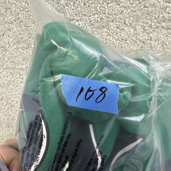 Boston Celtics Hoodie Spellout Graphic Size Medium (21x26) NBA - Picture 8 of 8